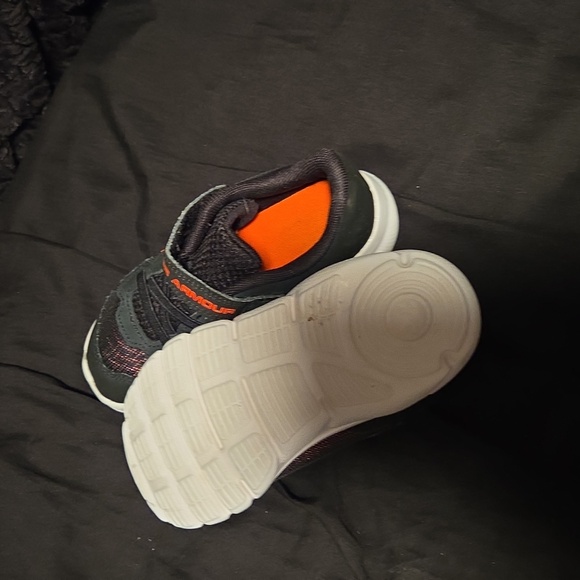 Under Armour Kids' Black and Orange Sneakers - Picture 10 of 12